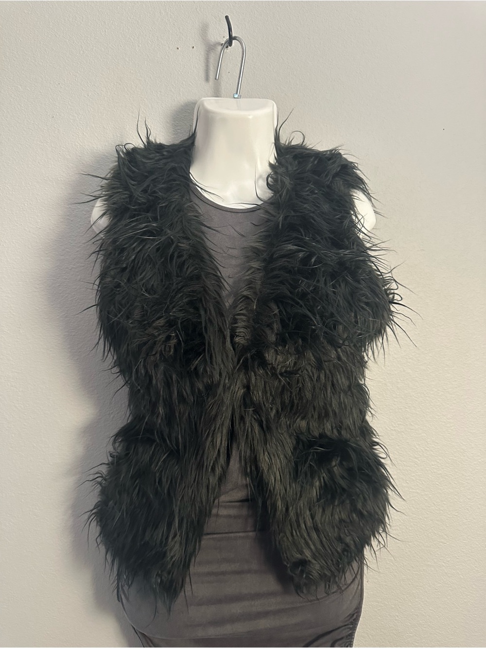 bebe Black Faux Fur Vest - Textured Layering Piece